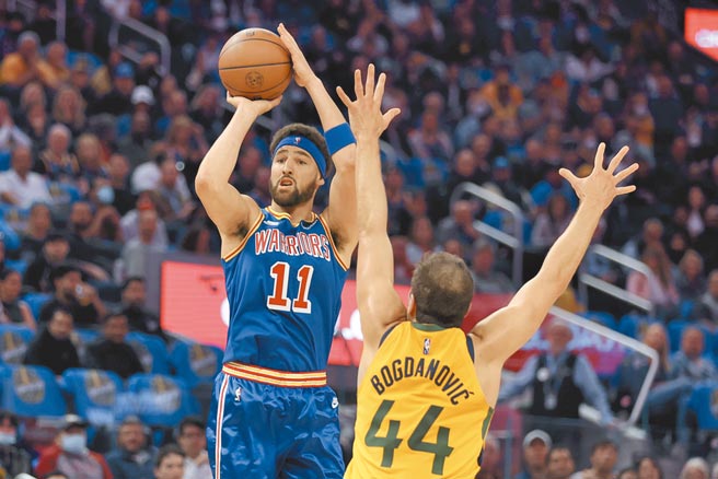 克雷湯普生昨天單場投進8顆三分球、獨拿36分。（美聯社）