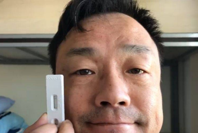 王喜来台引起轩然大波，网友发现他早于上月下旬确诊，医护炸锅。（翻摄脸书）