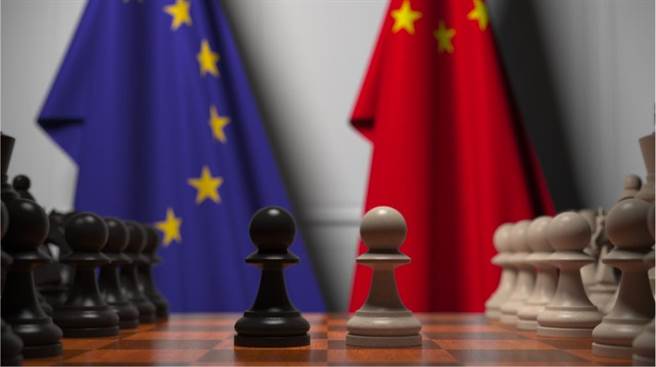 歐盟反虛假訊息機構發表涉華文章，大陸駐歐盟使團諷：有關人士不要選擇性失明。（圖：Shutterstock）