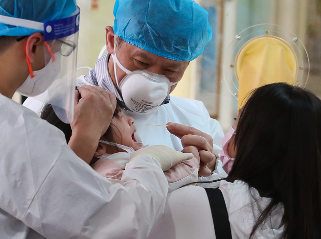 本土新增216例，陳時中：3起群聚都在收斂中。(報系資料照／陳俊吉攝)