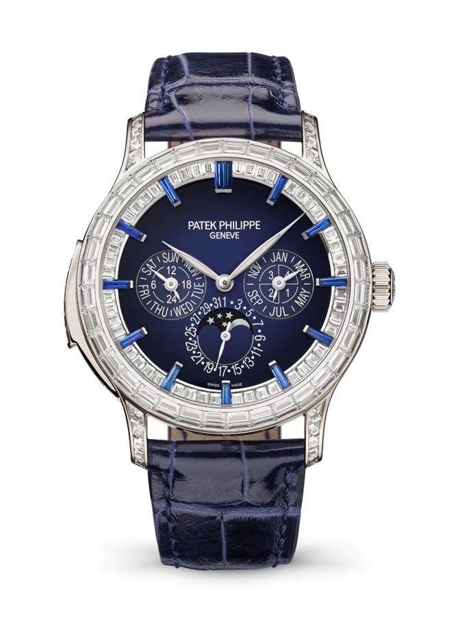 百达翡丽编号5374/300P-001三问万年历钻表，奢华再升级，仅接受订购。（Patek Philippe提供）