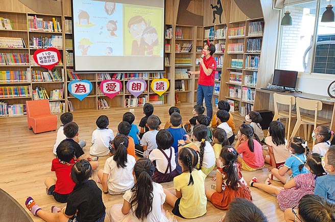 全國閱讀績優學校評選，台中市表現亮麗，圖為軍功國小新生閱讀推廣-為愛朗讀。（台中市教育局提供／陳淑娥台中傳真）