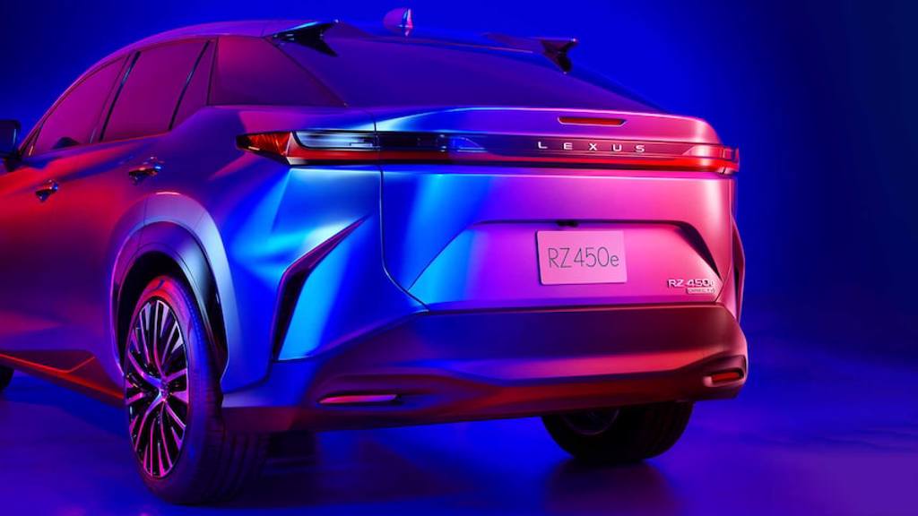 首款採用 e-TNGA 架構的純電 SUV，Lexus RZ450e 將於 4/20 全球首發！(圖/CarStuff)