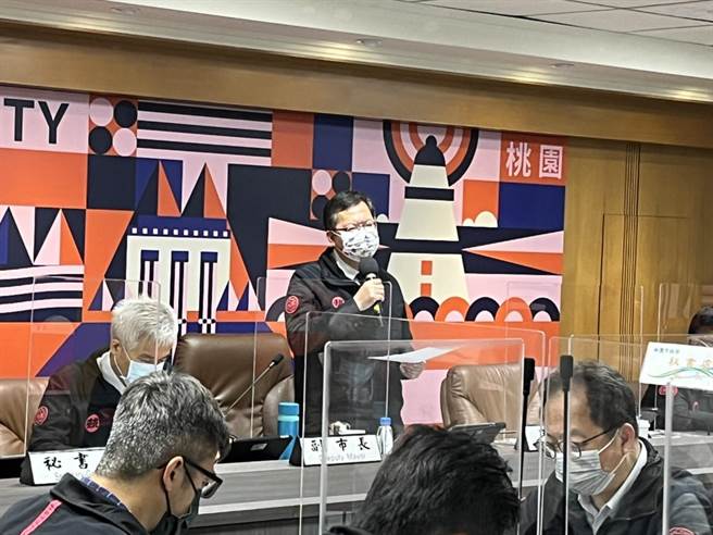 清明連假後首日上班，桃園市長鄭文燦宣布，6日新增10例本土個案。（陳夢茹攝）