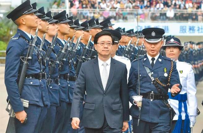 下届香港特首选举，现任政务司长李家超是大陆中央唯一支持的人选。（中新社）