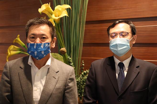 立委林为洲（左）返回竹县布局竹北市长选战。（邱立雅摄）