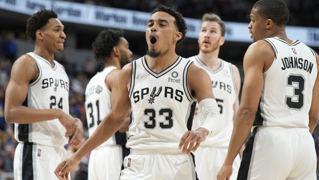 马刺大胜金块保住附加赛优势(美联社)