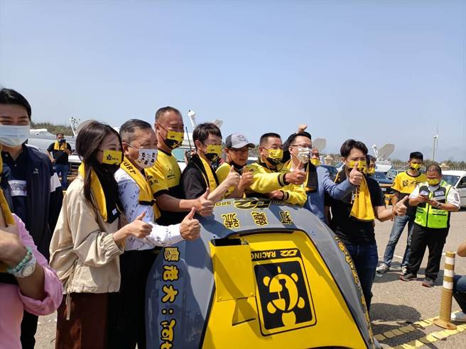 廖老大宣布8.72秒已打破杰尼龟8.93秒纪录。（陈淑娥摄）