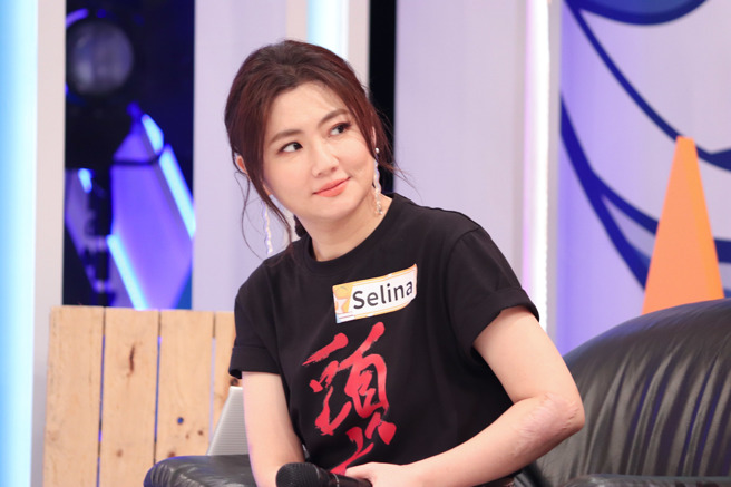 中天《同學來了》selina 分享學生時期狀況。(中天綜合台提供)