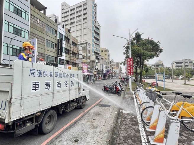 嘉义陆军精忠营区再增5确诊 194人在外休假急通知採检。图为清消示意图。（嘉义市政府提供／资料照）