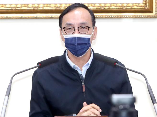 國民黨主席朱立倫今天宣布，國民黨駐美代表由國際部主任黃介正兼任，副代表由副主任黃裕鈞兼任，他將在5月下旬，和副主席夏立言赴美訪問，相關拜訪都在安排中。（鄭任南攝）