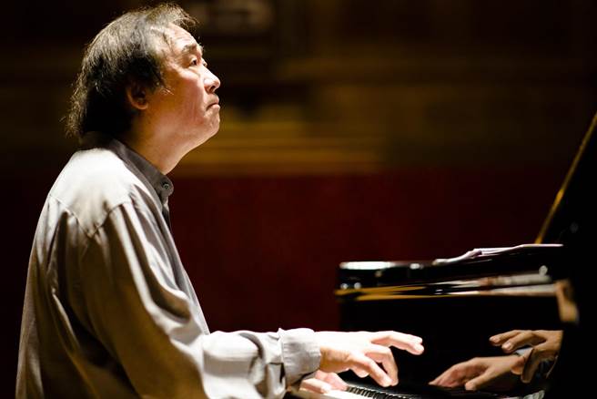 韓國國寶級鋼琴家白建宇。（財團法人高雄巿愛樂文化藝術基金會提供，攝影林仁斌）