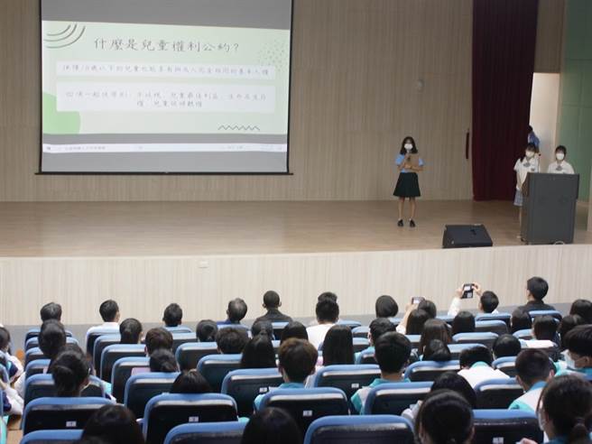 全台首次由学生提出「儿童权利公约国家报告」，云林县学生关心4大议题。（张朝欣摄）