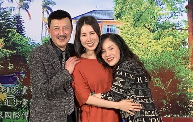 余天、李亚萍都相当心疼余苑绮的身体。（图／中时资料照）