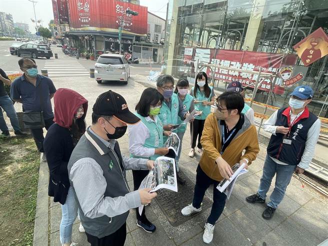 嘉義市政府工務處簡報道路改善計畫。（嘉義市政府提供／廖素慧嘉市傳真）