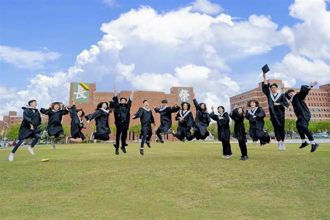 台南市长荣大学传有学生确诊，校方6日下午紧急宣布，从即日起至10日全面停课，全校改採预防性线上教学。（本报资料照片）