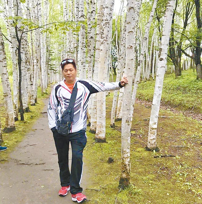 连江县东引乡乐华村长曹恒勇原为国民党籍，今年改披绿袍要参选东引乡民代表。（摘自曹恒勇脸书／叶书宏新北传真）