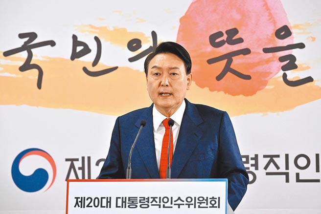 尹錫悅派遣的代表團表明韓方有意參與Quad機制，美方就此表示期待。雙方並認為，供應鏈、原材料等經濟領域合作，將成今後韓美同盟的重心。圖為韓國總統當選人尹錫悅。（路透）