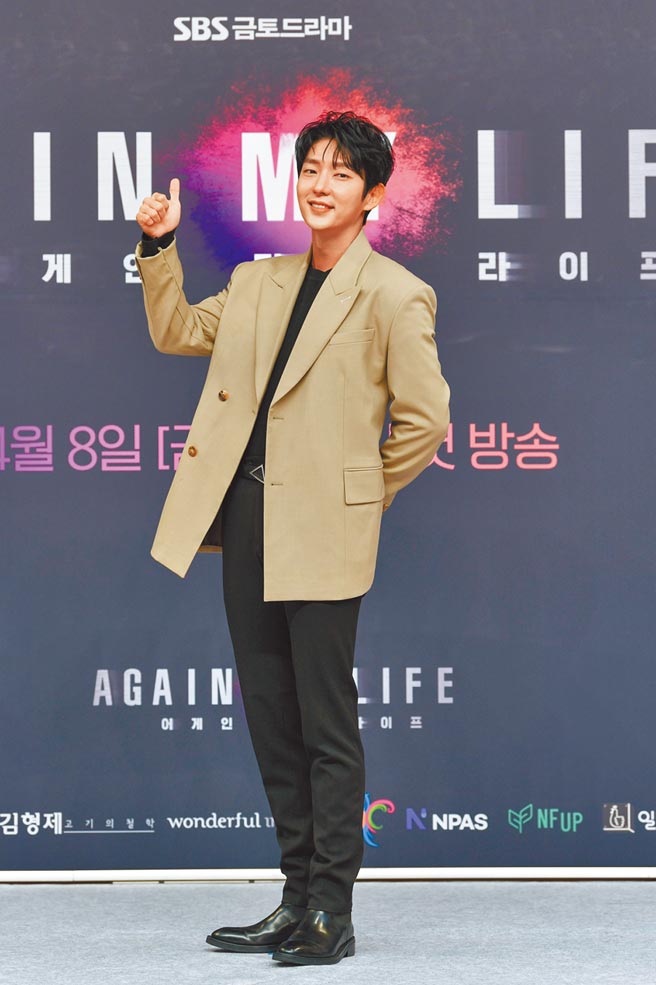 李准基重返小萤幕主演新戏《Again My Life》，挑战演出高中生。（friDay影音提供）