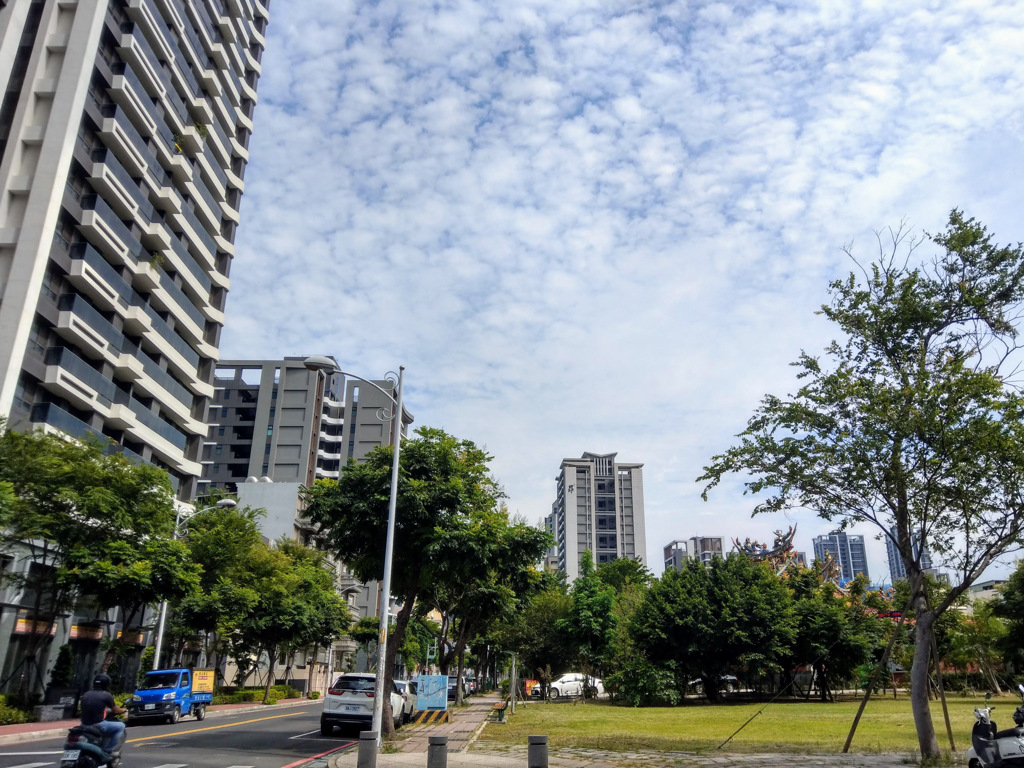 新竹縣房價從2020第4季的每坪21.5萬元，躍昇至2021第4季的每坪30.1萬元，成為這波房市大漲的「瘋城」。(圖/葉思含攝)