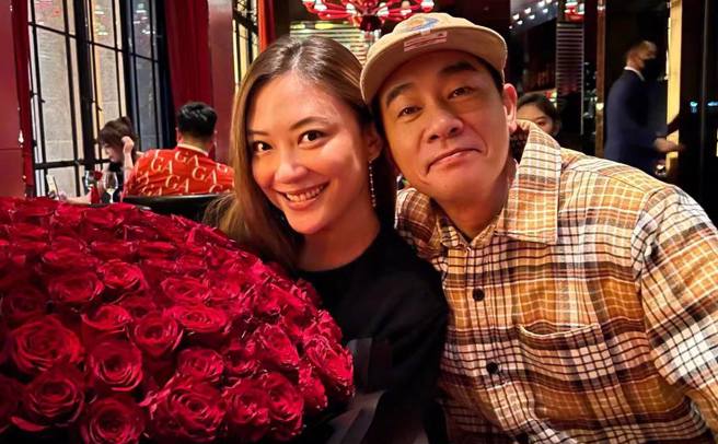 应采儿和陈小春是娱乐圈有名的模范夫妻。（图／应采儿微博）