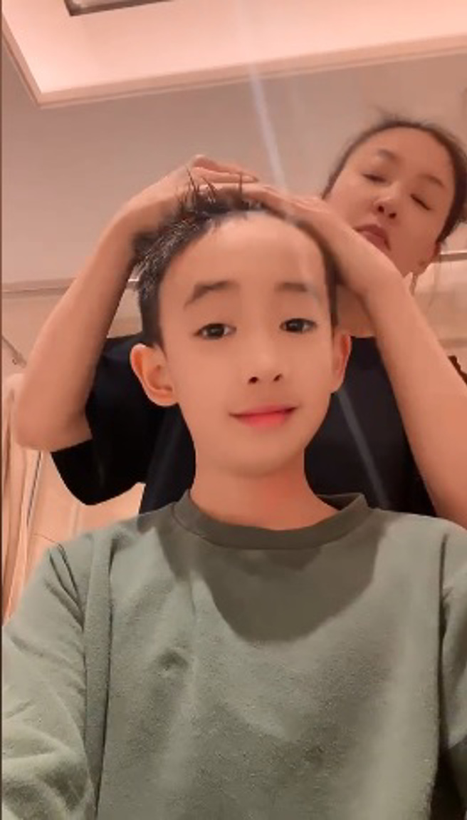 「小小春」Jasper现在已经8岁了。（图／抖音截图）