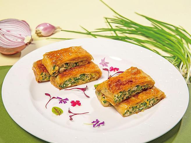 （台北凯达饭店携手新北市农业局推出「葱葱食光」美食推广活动，每道160元起 五星厨艺教室每位600元。图／台北凯达饭店提供）