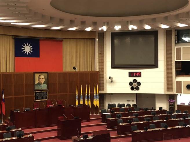 北市議會司機驚傳快篩陽性，12名同事快篩結果全數陰性。（楊亞璇攝）