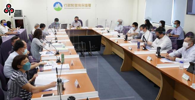 環保署今天預告修正環評法部分法規，提及臨時救急的海水淡化廠興建或擴增處理量能，經目的事業主管機關同意，可以可免實施環評。（報系資料照）