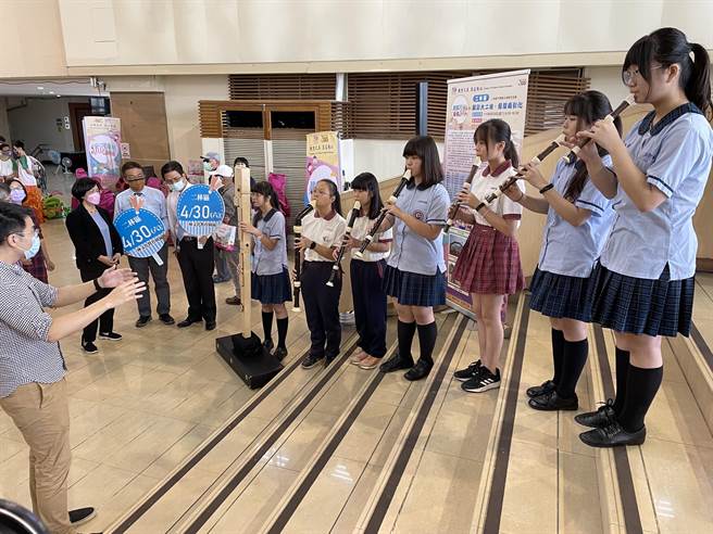 迎接彰化建县300年，213所中小学组300团才匯演接力登场。（吴敏菁摄）