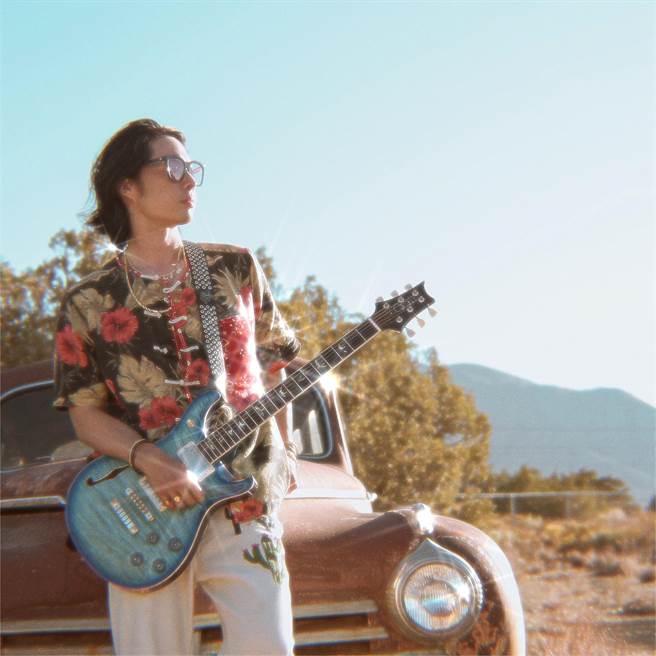 吴建豪推出首支英文单曲〈CHILL〉MV。(环球音乐提供)