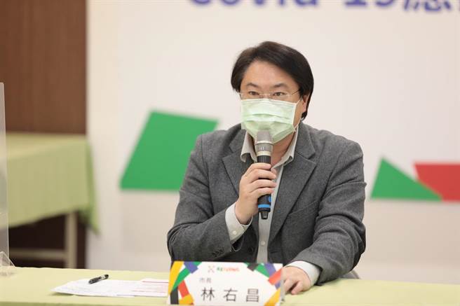 基隆市長林右昌表示，多數群聚案收斂中，包括小吃店、校園、物流群聚等，僅出現零星個案（基隆市政府提供／陳彩玲基隆傳真）