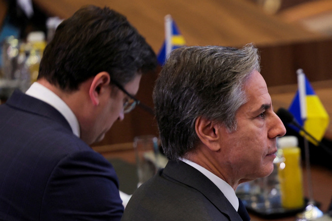 烏克蘭外交部長庫列巴（Dmytro Kuleba）今天呼籲北大西洋公約組織（NATO）成員國向基輔提供與俄羅斯作戰所需的所有武器。(圖／路透社)