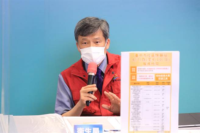 卫生局长曾梓展说，针对经症或无症状居家隔离，不管是地方政府、中央政府都有在考虑规画。（卢金足摄）