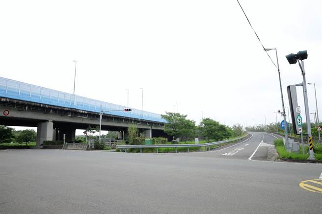 国道3号古坑交流道北上的交流道在271公里处，匝道口在158甲线的朝阳村。（周丽兰摄）