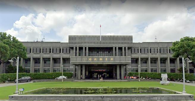 本土疫情持續延燒，屏縣府教育處統計，截至7日高中職以下共有2學生確診。（翻攝畫面／謝佳潾屏東傳真）