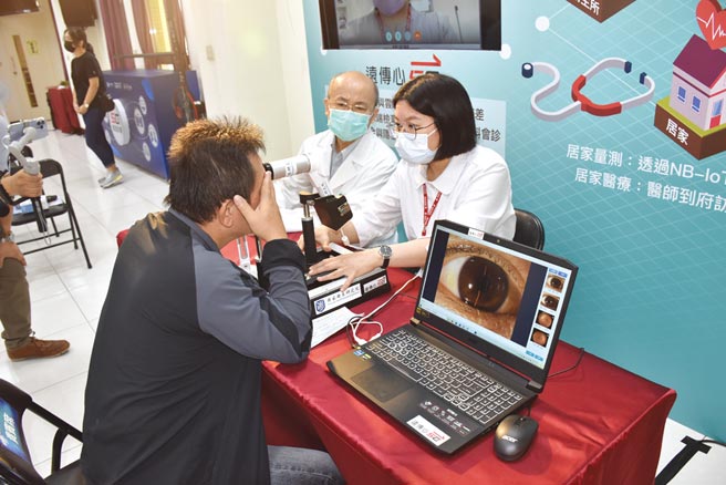 远距医疗节省看诊病人及家属交通往返，减少温室气体排放，如果十分之一臺湾民眾改用「通讯诊疗」，每年将可减少1.63百万吨二氧化碳当量排放。图／本报资料照片