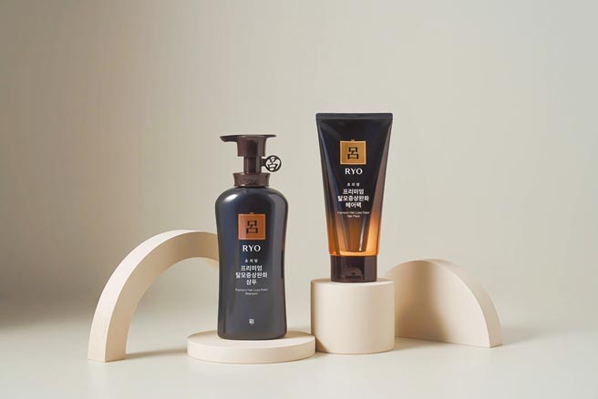 韩国头皮养护专家吕Ryo，与爱做造型的民眾分享三招养头皮抗初老，一次解决头皮初老症状问题。图／业者提供