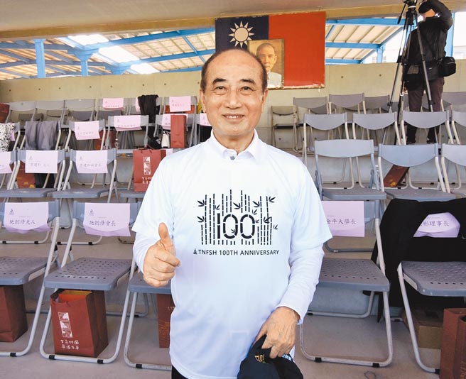 王金平从南一中毕业超过60年，至今校歌仍朗朗上口，母校重要活动也从不缺席，对南一中有深厚情感。图／翁婉茹