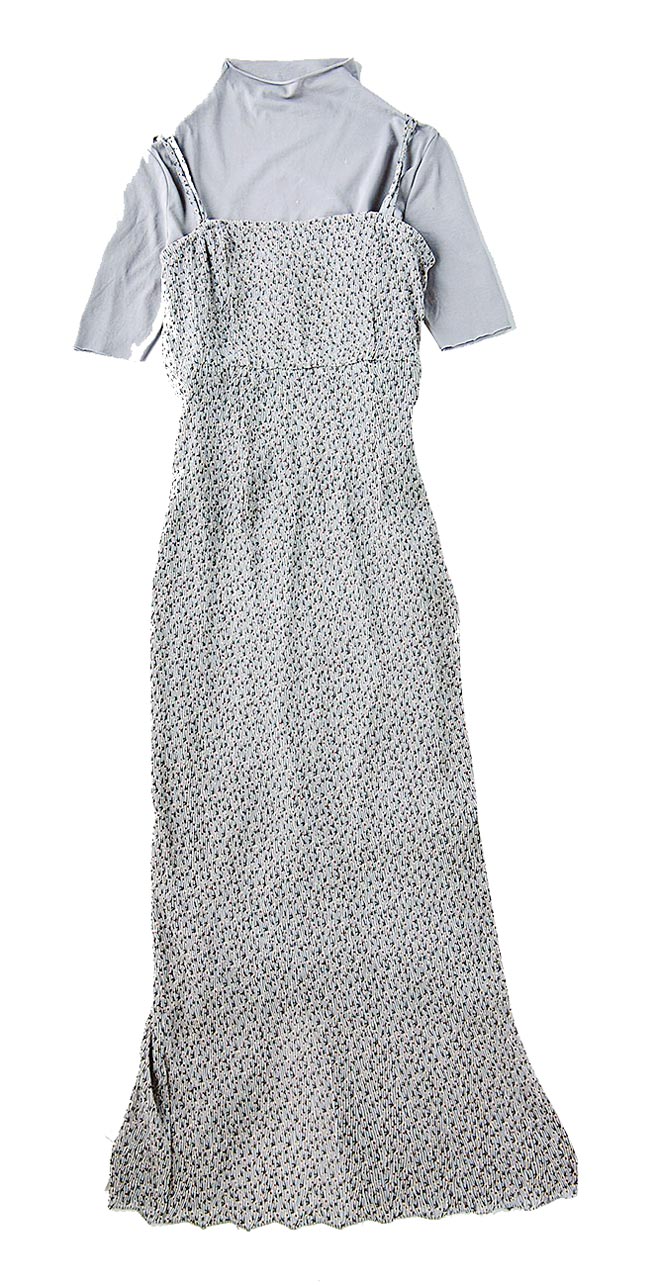 京站的COCO DEAL小花吊帶洋裝組，原價6290元，特價2990元。（京站提供）