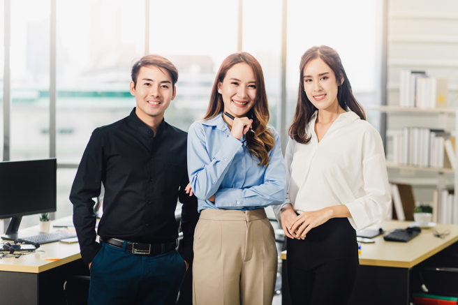 生肖属猴、马、鸡、狗、猪的人总有贵人帮助，注定会发达。（示意图／shutterstock）