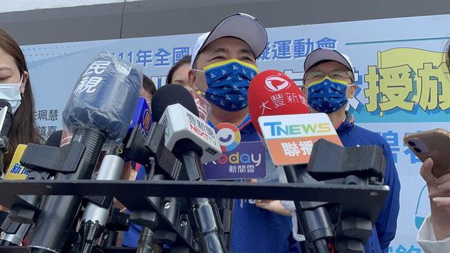 新北市长侯友宜今（8日）表示，相信警方都会对这个事情来详加了解，也相信同仁本身在工作之余，都会要求他们有自律的一个生活。（叶书宏摄）