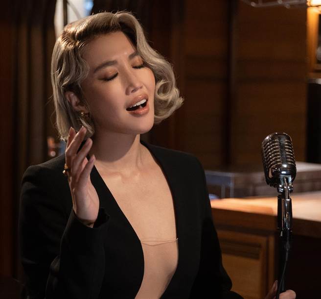 A-Lin新造型辣翻。（索尼音乐提供）