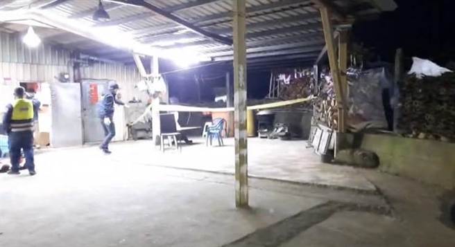 花莲卓溪乡2岁苏姓女童在外公家门前玩耍，掉落现场蓄水桶里，被发现时已无生命迹象。（民眾提供／王志伟花莲传真）