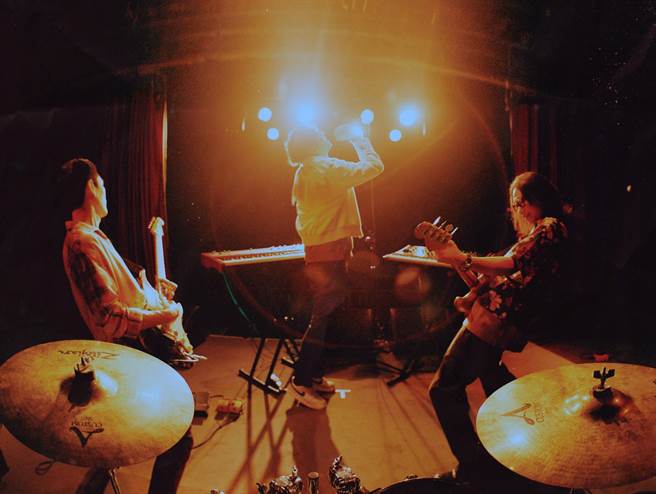 宇宙人5月演唱會門票明天開賣。（相信音樂提供）