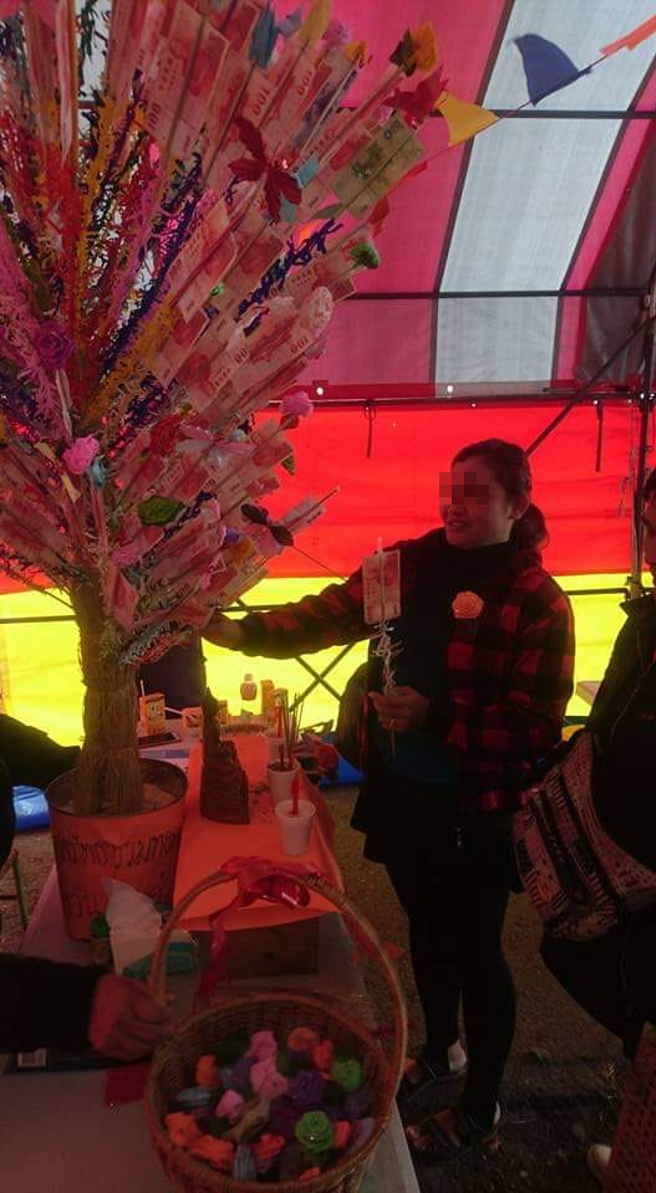 有热心女网友回覆，这是泰国的捐款活动，并表示台湾也曾办过类似募款活动。（翻摄自爆料公社）