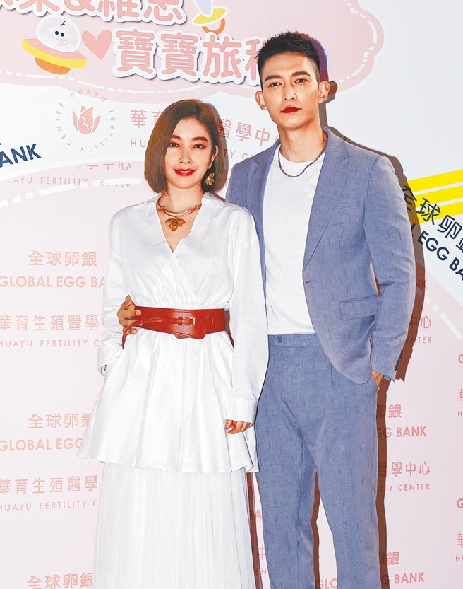 许维恩（左）、王家梁昨分享人工受孕的过程。（罗永铭摄）