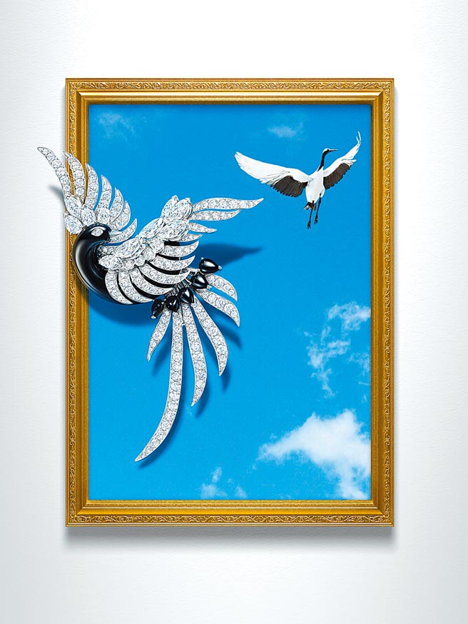 海瑞温斯顿在台发表Marvelous Creations顶级珠宝，图为Black Necked Crane黑颈鹤胸针。（Harry Winston提供）