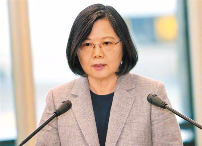 总统蔡英文家人确诊，因此必须在官邸隔离10天，外加7天自主管理。(图／资料照)