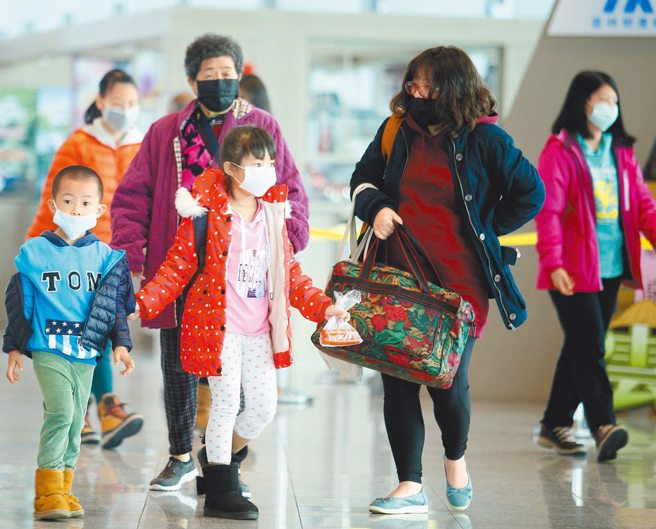 往与病毒共存过渡的过程中，必须加快推进儿童新冠疫苗接种进程。（图／本报资料照片）